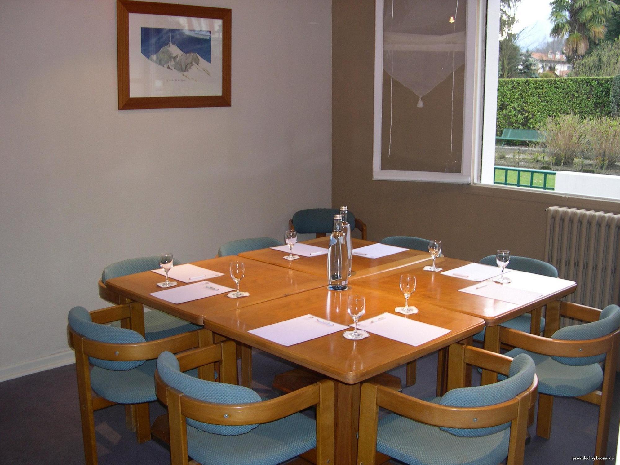Logis Hotel Le Miramont Argeles-Gazost Restoran gambar